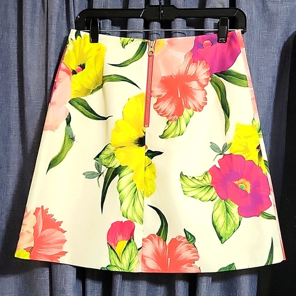 Ted Baker Floral Skirt - Picture 2 of 8